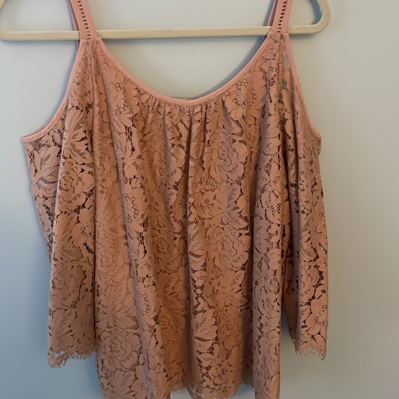 White House Black Market Pink Lace Cold Shoulder Blouse NWT - Picture 2 of 6